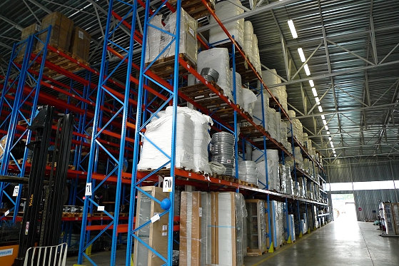 Hall "C" - pallet racks 70, 71  